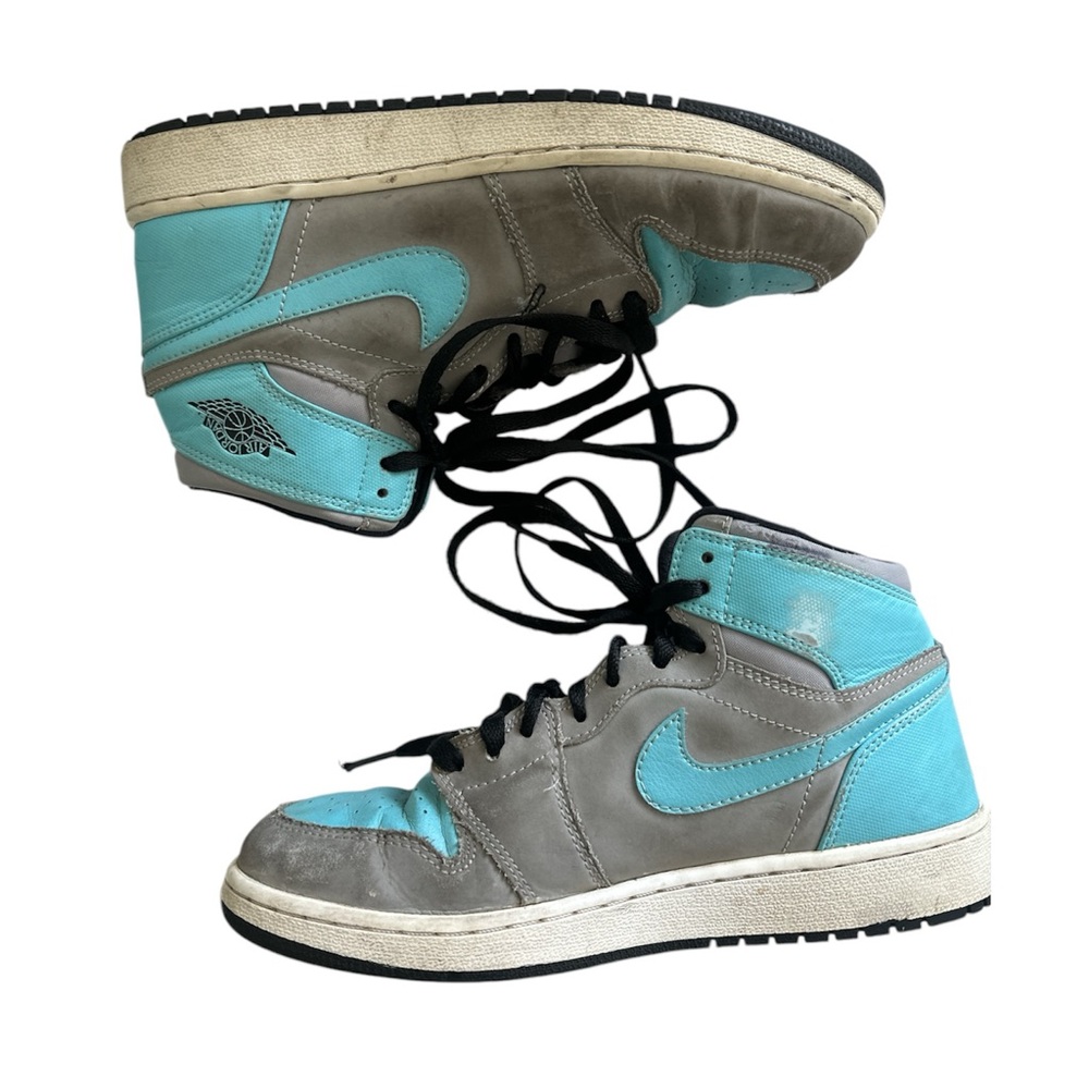 Nike Air Jordans 1 Retro High AJ1 kids 332148-027GS Tide Pool Sneakers Size 5.5Y
